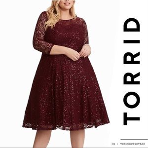 🌻 Torrid  merlot lace sequins gown 3/4 sleeve / dress burgandy deep red​​​​​​​